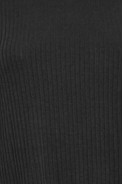 YOURS - Top Noir Manches Longues Volanté Nervuré 15 YOURS - Top Noir Manches Longues Volanté Nervuré -Evans Boutique 9a6976f9 e0f6 45 321149 Z