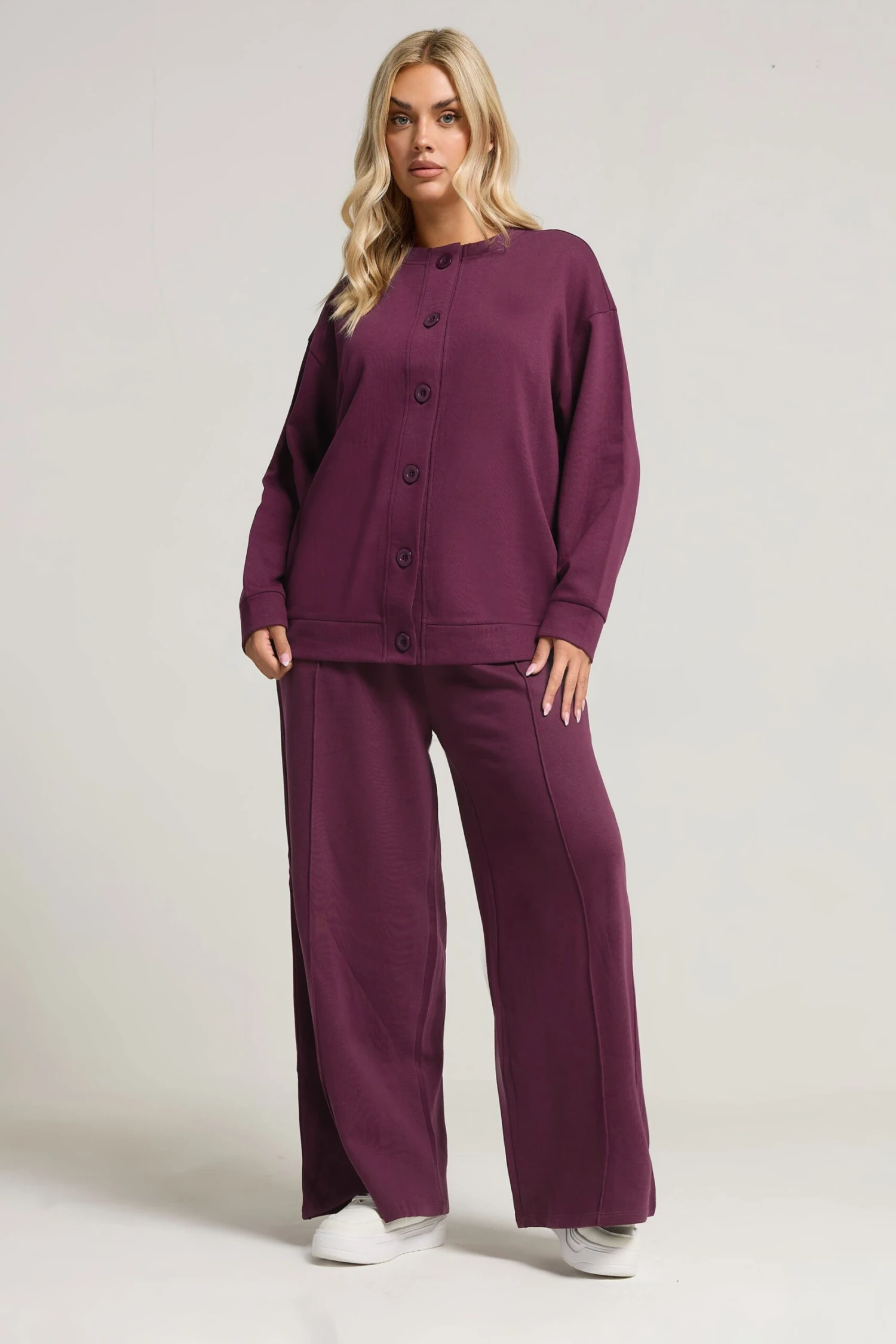 YOURS Curve Cardigan à Boutons Bordeaux Rouge 4 YOURS Curve Cardigan à Boutons Bordeaux Rouge – Image 2