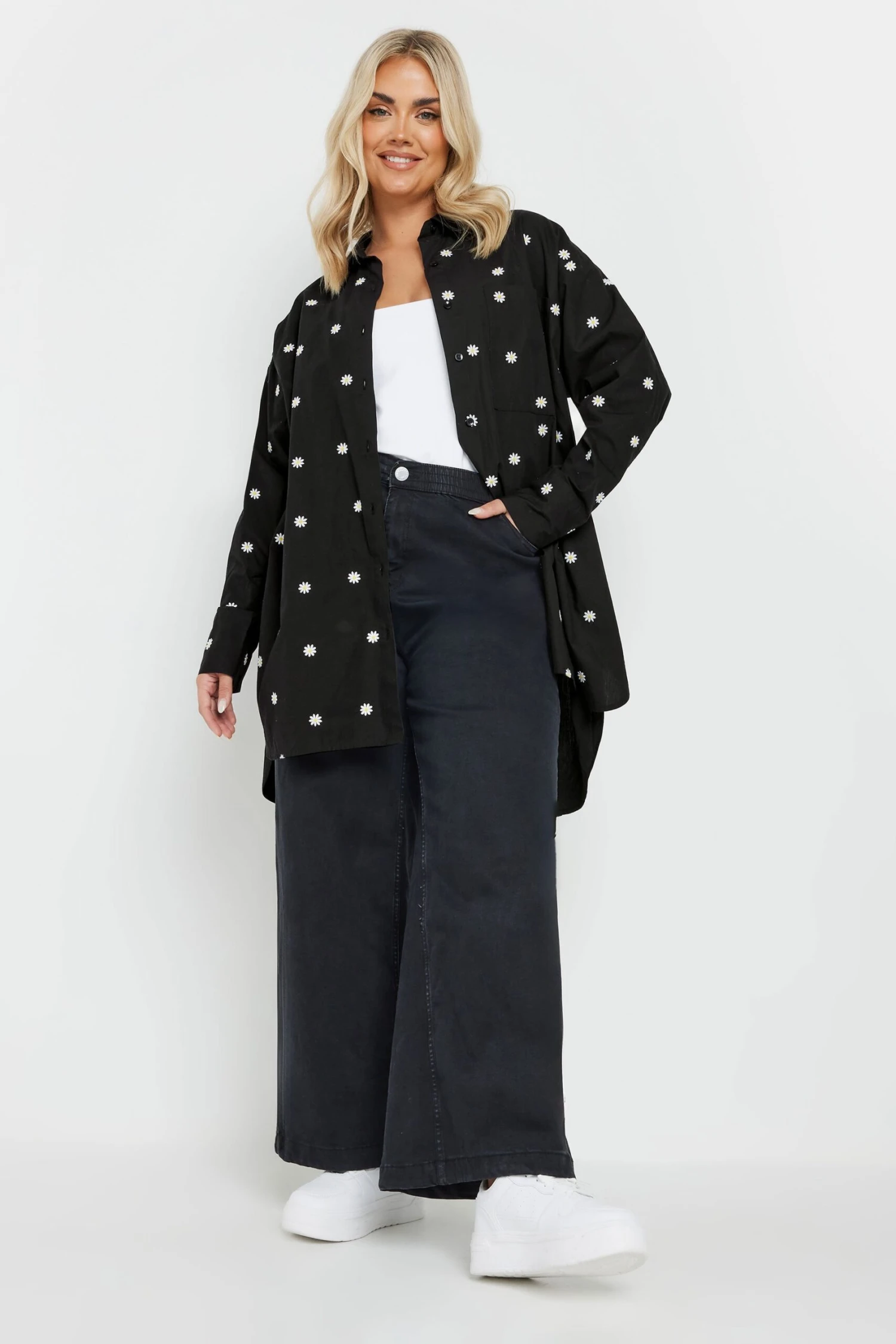 YOURS - Chemisier Noir Brodé Pâquerettes 6 YOURS - Chemisier Noir Brodé Pâquerettes – Image 4