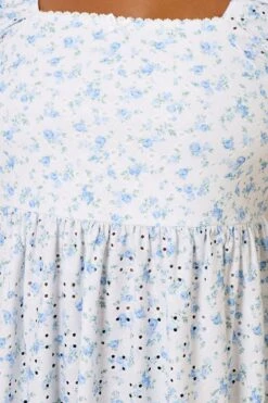 YOURS - Top Floral Smocké Bleu Ciel Manches Courtes -Evans Boutique 9cc52f9b 6b0e 45 322662 D