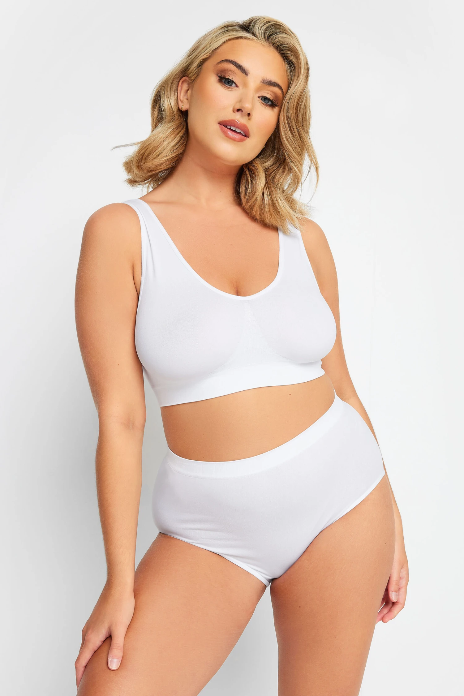 Brassière Blanche Sans Armatures Non Rembourrée 4 Brassière Blanche Sans Armatures Non Rembourrée – Image 2