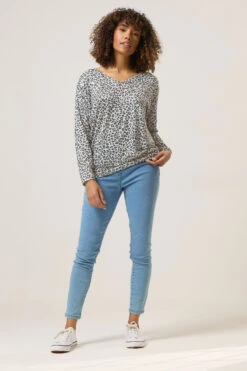 M&Co Grey Leopard Print V-Neck Top -Evans Boutique a119914f 7a33 4b 502302 B