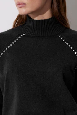 STAR Black Stud Embellished Raglan Jumper -Evans Boutique a4f093f2 a1cd 4b 110608 D
