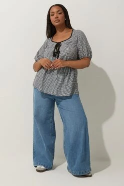 LIMITED COLLECTION - Top Smocké Noir à Carreaux & Noeuds -Evans Boutique a5a4ca19 6e82 48 216683 B