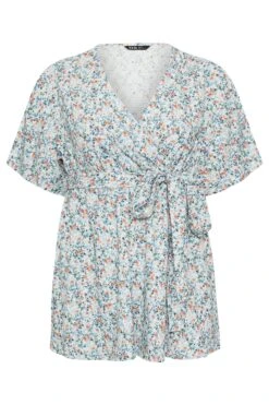 YOURS - Top Bleu Ciel Floral Cache-Coeur 11 YOURS - Top Bleu Ciel Floral Cache-Coeur -Evans Boutique a9e29d58 f930 4b 304121 X