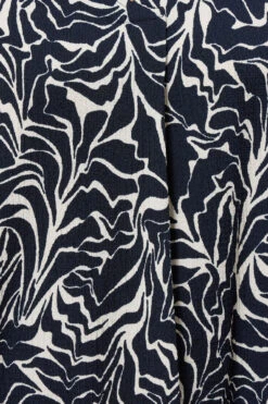 EVANS Curve Navy Blue Abstract Floral Pleat Swing Top -Evans Boutique ab26410f 00e5 4d 616426 D