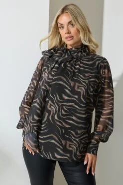 YOURS LONDON Curve Chemisier Noir à Col Papillon Et Motif Animal Flou
