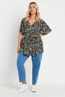 YOURS - Top Cache-Coeur Noir Texturé Pâquerettes 11 YOURS - Top Cache-Coeur Noir Texturé Pâquerettes -Evans Boutique b0f47bb6 7918 45 322322 B