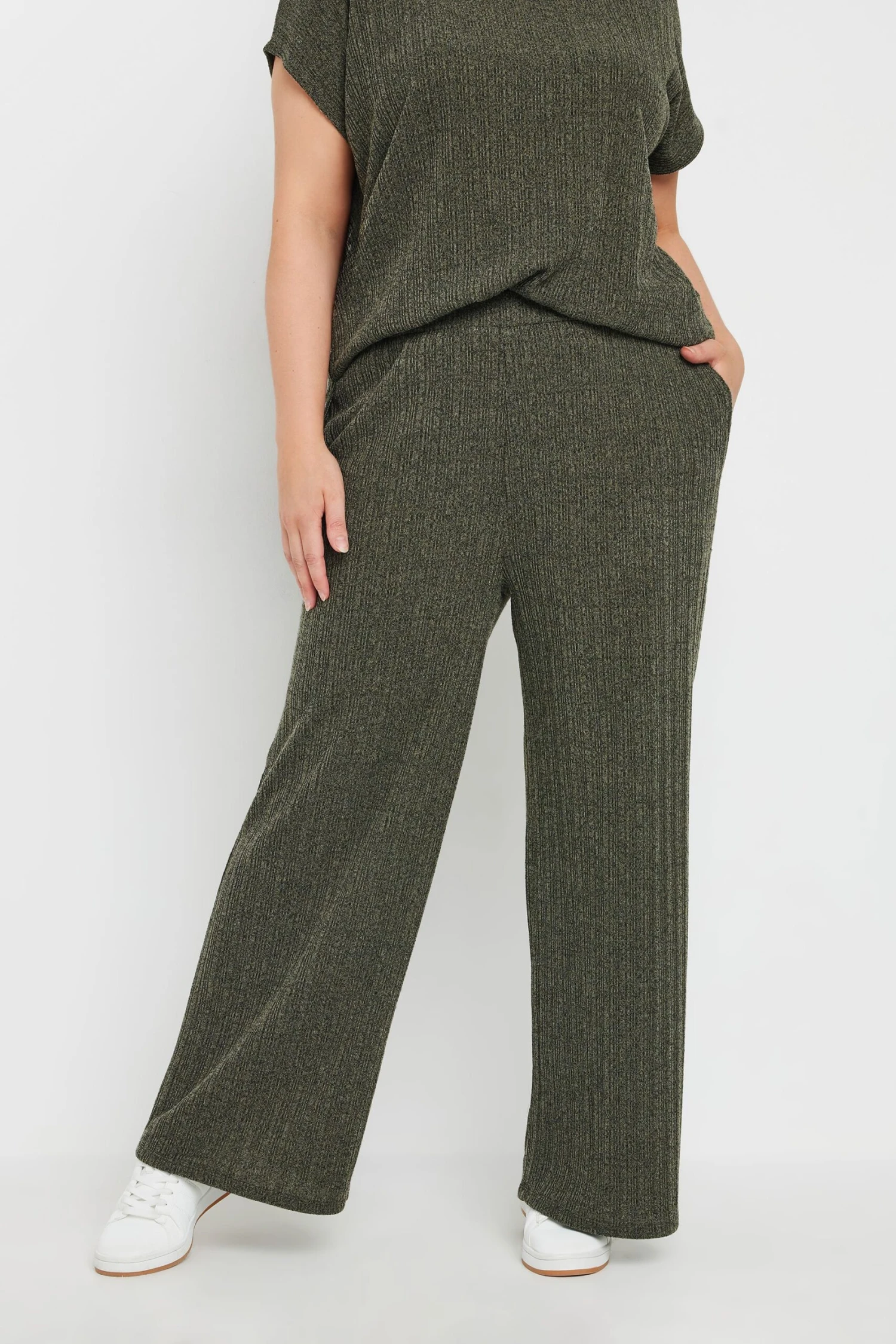 YOURS - Pantalon Vert Kaki Wide Leg à Rayures 3 YOURS - Pantalon Vert Kaki Wide Leg à Rayures