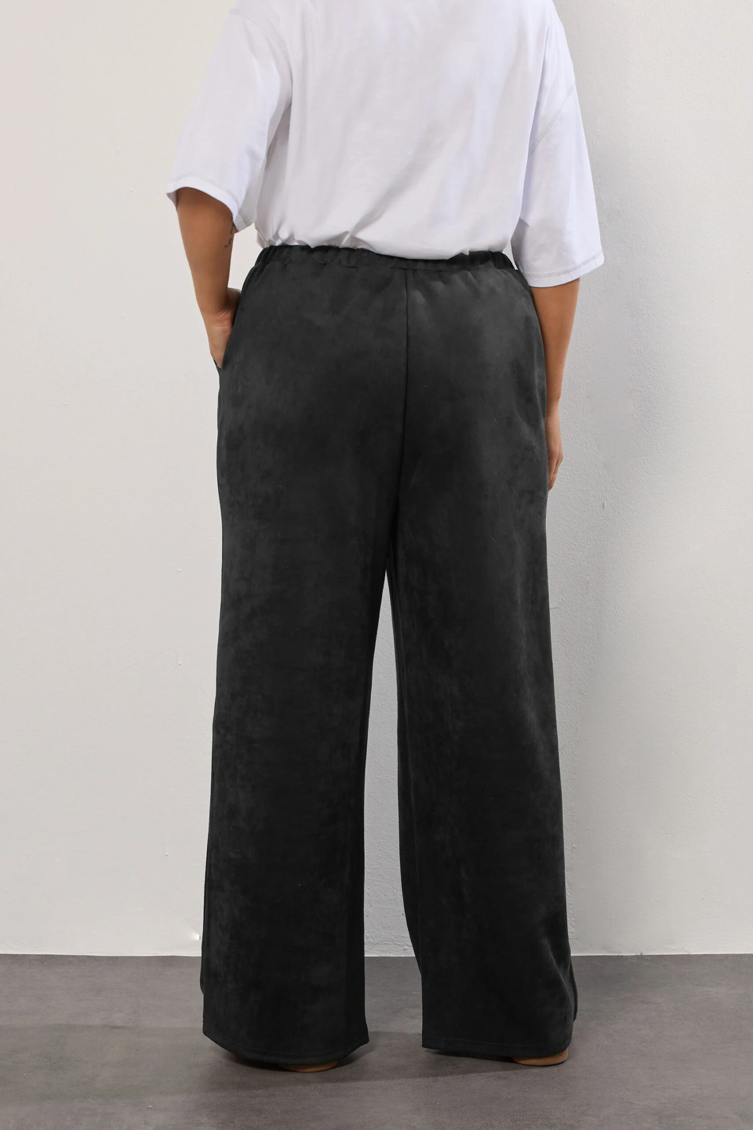 YOURS Curve Pantalon Large En Similicuir Noir 5 YOURS Curve Pantalon Large En Similicuir Noir – Image 3