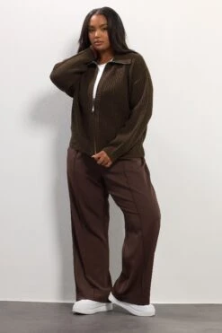 YOURS Curve Cardigan Bomber à Col En Tricot Marron -Evans Boutique b7a83de2 6f22 48 280747 B