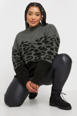 YOURS - Pull Gris & Noir Block De Couleurs Léopard -Evans Boutique b95d4e14 ba18 4b 280382 D