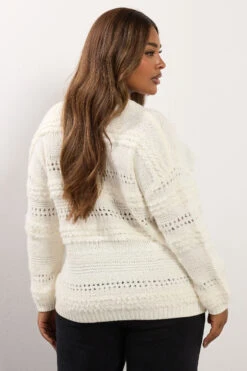 YOURS Curve Pull En Maille Pointelle Bouclée Blanc Ivoire -Evans Boutique ba4b19a8 58a7 4d 280697 D
