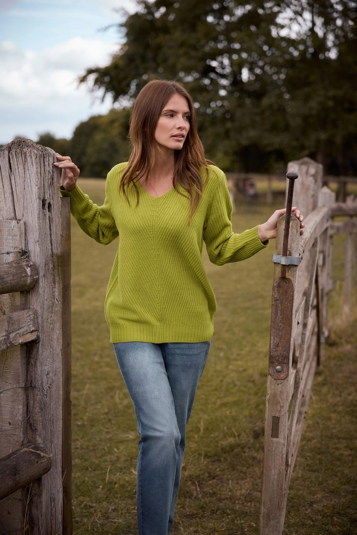M&Co Fern Green V-Neck Long Sleeve Knitted Jumper 3 M&Co Fern Green V-Neck Long Sleeve Knitted Jumper