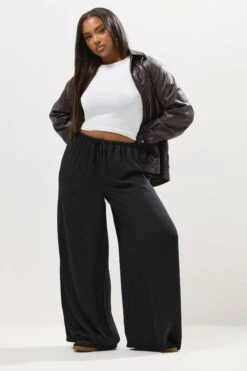 YOURS Curve Pantalon Large En Satin Noir