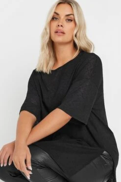 YOURS - Top Noir Léger Texturé à Fentes -Evans Boutique bb78a528 ec78 43 303675 D