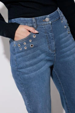 STAR Blue Eyelet Detail Boyfriend Jeans 10 STAR Blue Eyelet Detail Boyfriend Jeans -Evans Boutique bc5bc546 10d7 4e 110643 D