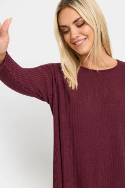 YOURS - Top Bordeaux Nervuré Manches Longues 10 YOURS - Top Bordeaux Nervuré Manches Longues -Evans Boutique bdd082d0 d74f 41 322303 D