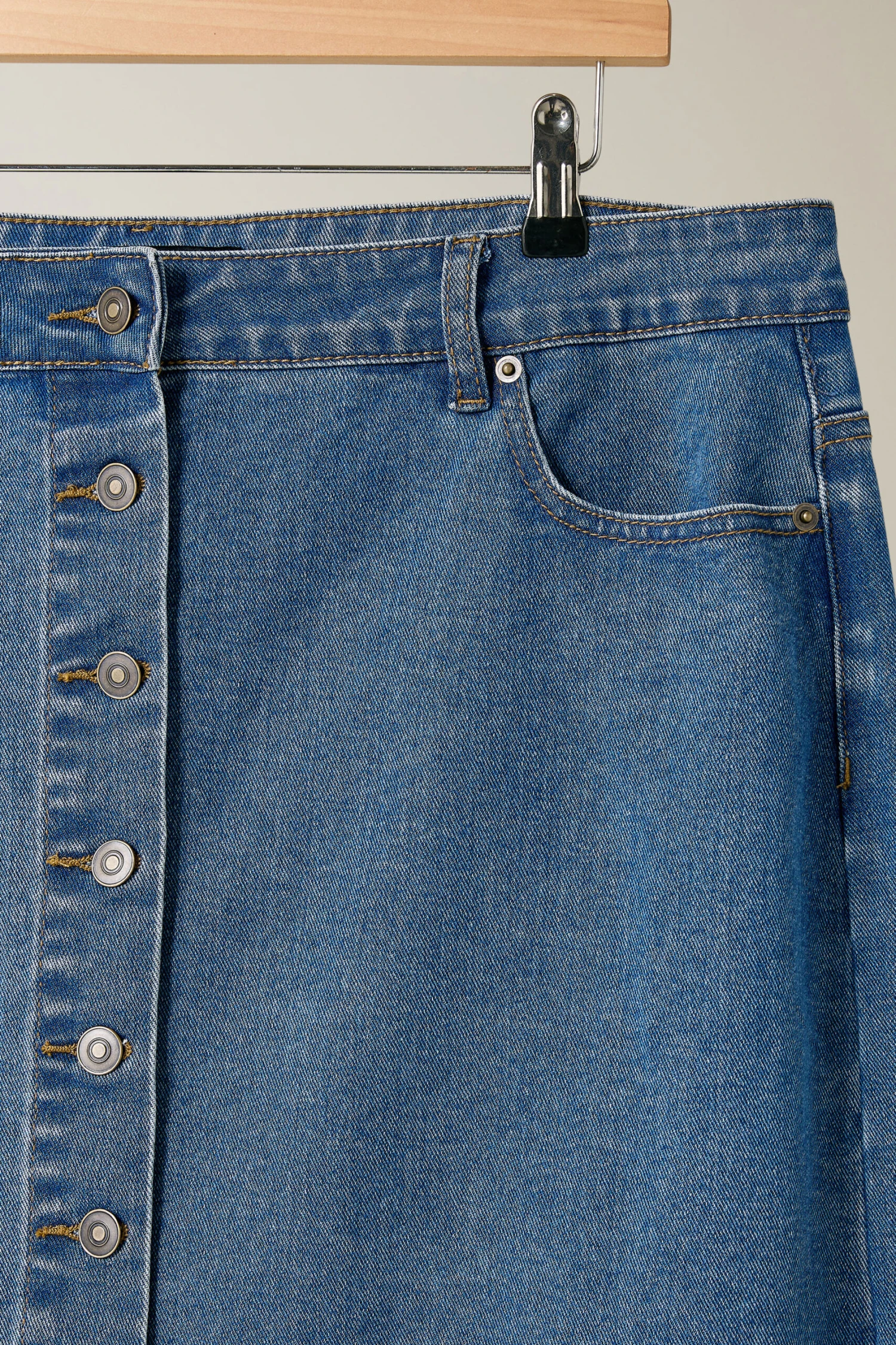 EVANS Curve Blue Button Through Denim Maxi Skirt 9 EVANS Curve Blue Button Through Denim Maxi Skirt – Image 7