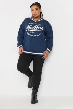 YOURS - Sweatshirt Varsity Bleu Marine & Blanc 'New York' -Evans Boutique be446da2 1c20 46 303756 B