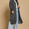 YOURS - Cardigan Maxi Gris Charbonneux à Rayures -Evans Boutique bf6496fc 5c15 48 280315 A