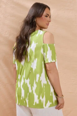EVANS Curve Green Abstract Print Cold Shoulder Top 9 EVANS Curve Green Abstract Print Cold Shoulder Top -Evans Boutique c086c4e4 15a0 40 616307 C
