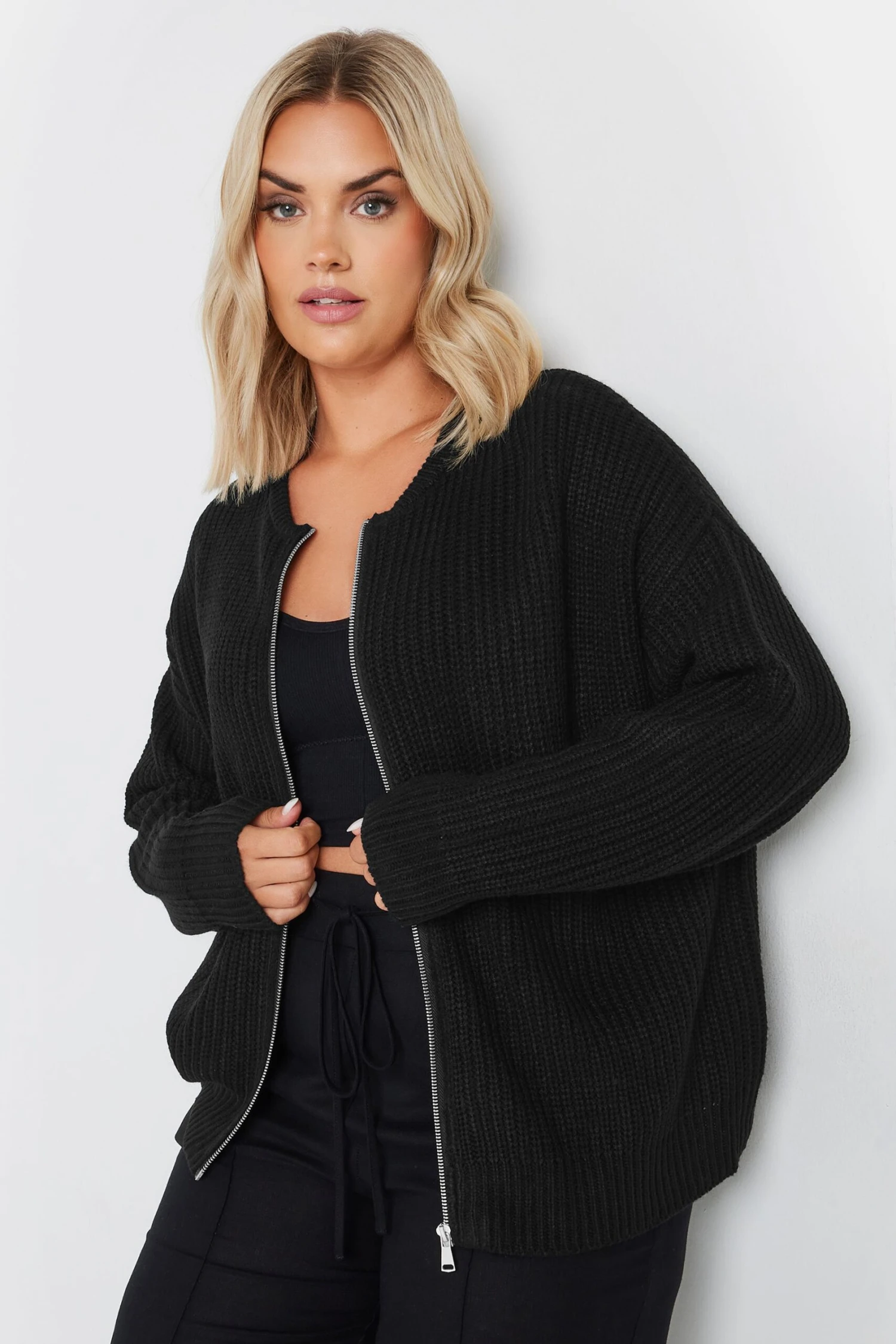 YOURS - Cardigan Noir En Maille Coupe Bomber 4 YOURS - Cardigan Noir En Maille Coupe Bomber – Image 2