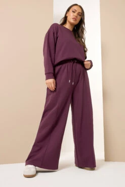 YOURS Curve Pantalon De Jogging Large Rouge Bordeaux 10 YOURS Curve Pantalon De Jogging Large Rouge Bordeaux -Evans Boutique c2caf79b a16b 45 310210 C