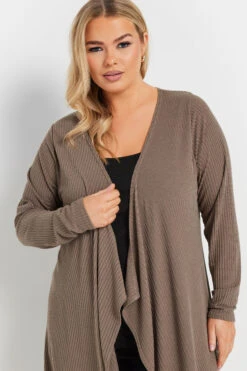 YOURS - Cardigan Mocha Nervuré Jersey En Cascade 10 YOURS - Cardigan Mocha Nervuré Jersey En Cascade -Evans Boutique c380af14 c341 4e 322381 D