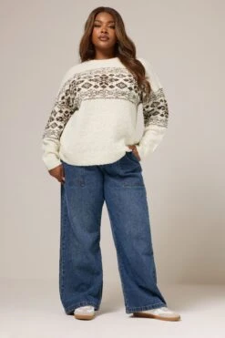 YOURS Curve Pull Blanc Ivoire En Jacquard Bouclé 10 YOURS Curve Pull Blanc Ivoire En Jacquard Bouclé -Evans Boutique c4206ccd a892 46 280666 B