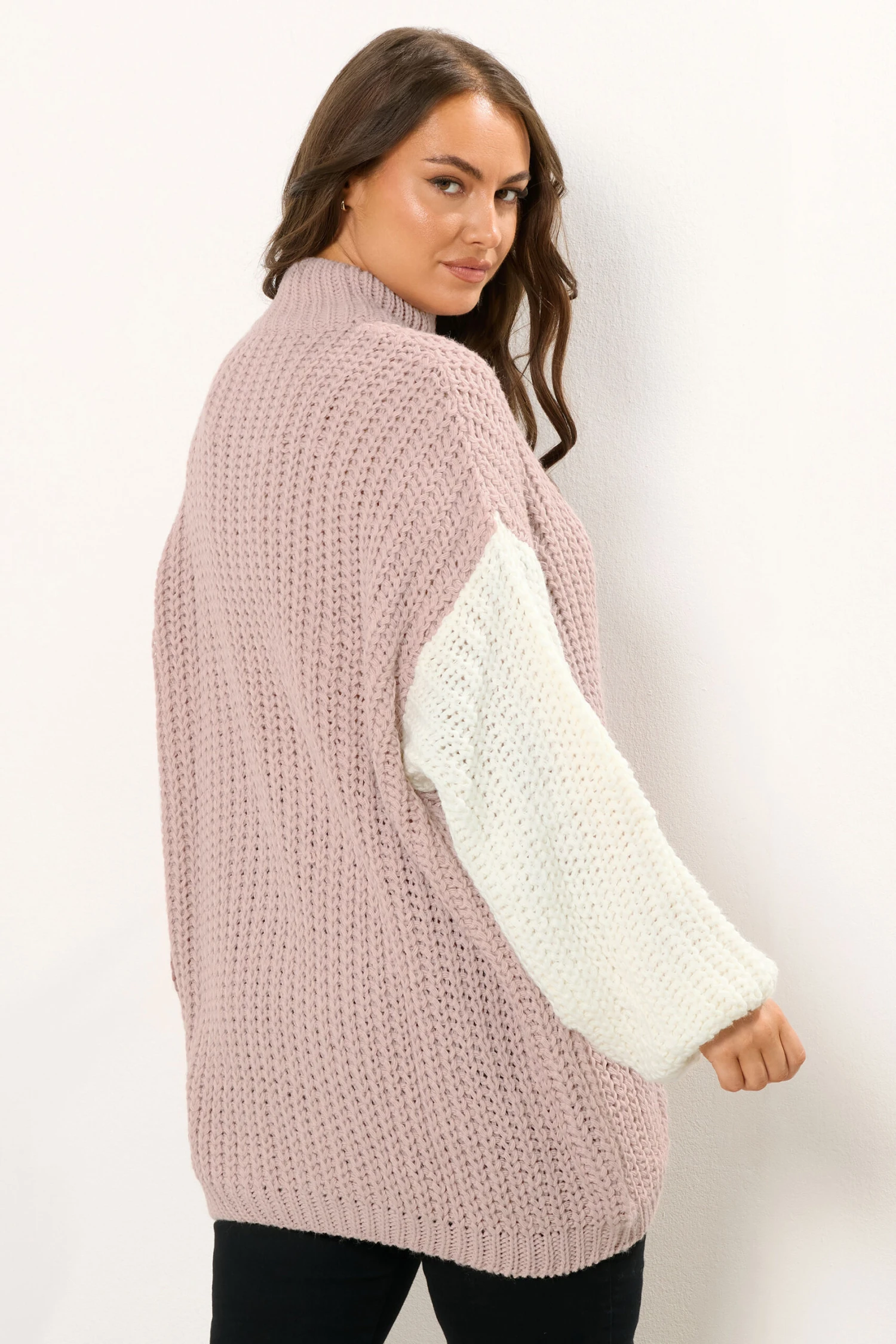 YOURS Curve Pull En Maille Colorblock Marron Naturel 5 YOURS Curve Pull En Maille Colorblock Marron Naturel – Image 3