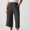 YOURS Curve Pantalon Court Noir à Imprimé Marguerites
