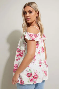 YOURS - Top Blanc Floral Épaules Ajourées 9 YOURS - Top Blanc Floral Épaules Ajourées -Evans Boutique c6682df1 0ea0 4f 174851 C