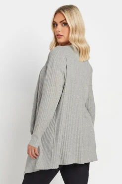 YOURS - Cardigan Gris Clair En Cascade Nervuré Manches Longues -Evans Boutique c66f43d3 fd0f 40 303638 C