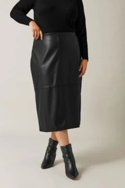EVANS Curve Black Faux Leather Skirt