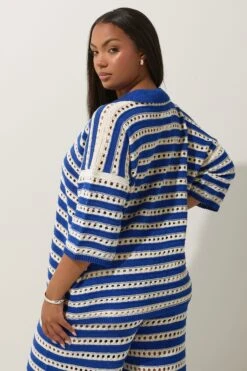 LIMITED COLLECTION - Chemisier Crème & Bleu Roi En Crochet 9 LIMITED COLLECTION - Chemisier Crème & Bleu Roi En Crochet -Evans Boutique c9aa06e7 a617 4e 216756 C