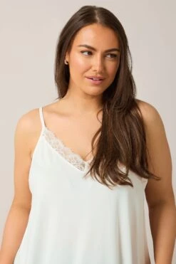 EVANS Curve White Lace Trim Cami Top -Evans Boutique cb5c4d92 eedf 4b 616225 D