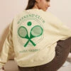 YOURS - Sweatshirt Crème 'Weekend Club' Design Tennis 1 YOURS - Sweatshirt Crème 'Weekend Club' Design Tennis -Evans Boutique ce2b6e29 5069 48 126682 A