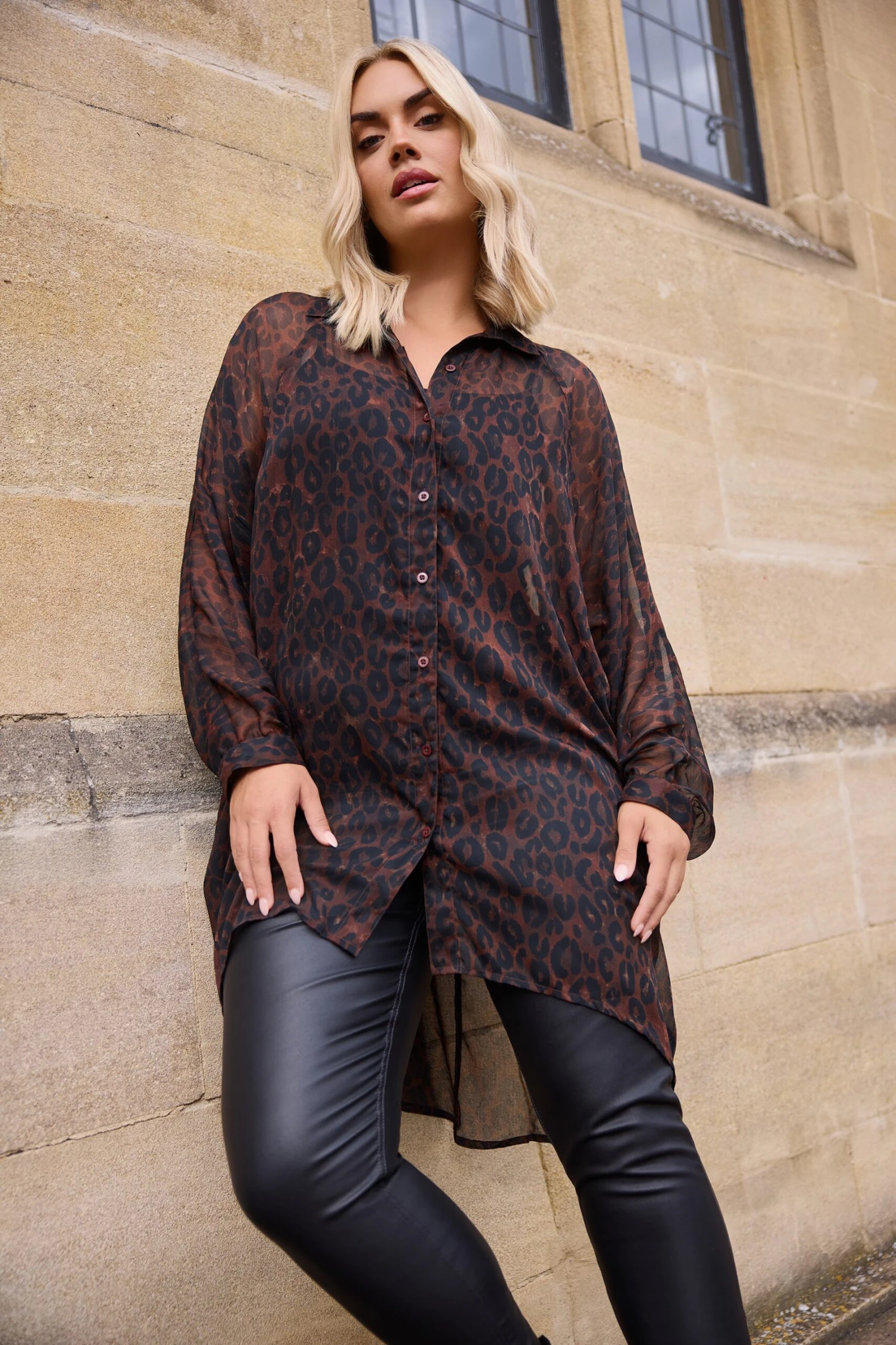 YOURS - Chemisier Marron Long En Filet Design Léopard 4 YOURS - Chemisier Marron Long En Filet Design Léopard – Image 2