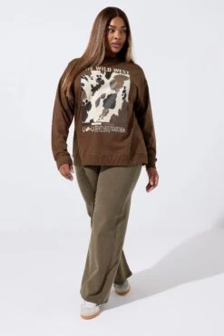 LIMITED COLLECTION Sweat-shirt Curve Brown à Imprimé Vache « The Wild West » -Evans Boutique d0435893 3a1a 49 216869 B