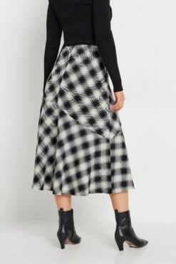 LTS Tall Black Check Print Tiered Midaxi Skirt 11 LTS Tall Black Check Print Tiered Midaxi Skirt -Evans Boutique d04af9d0 f03c 49 354265 D