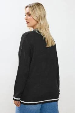 YOURS Curve Pull Tricoté Noir à Slogan « 93 » -Evans Boutique d0bb607f b411 46 280713 C