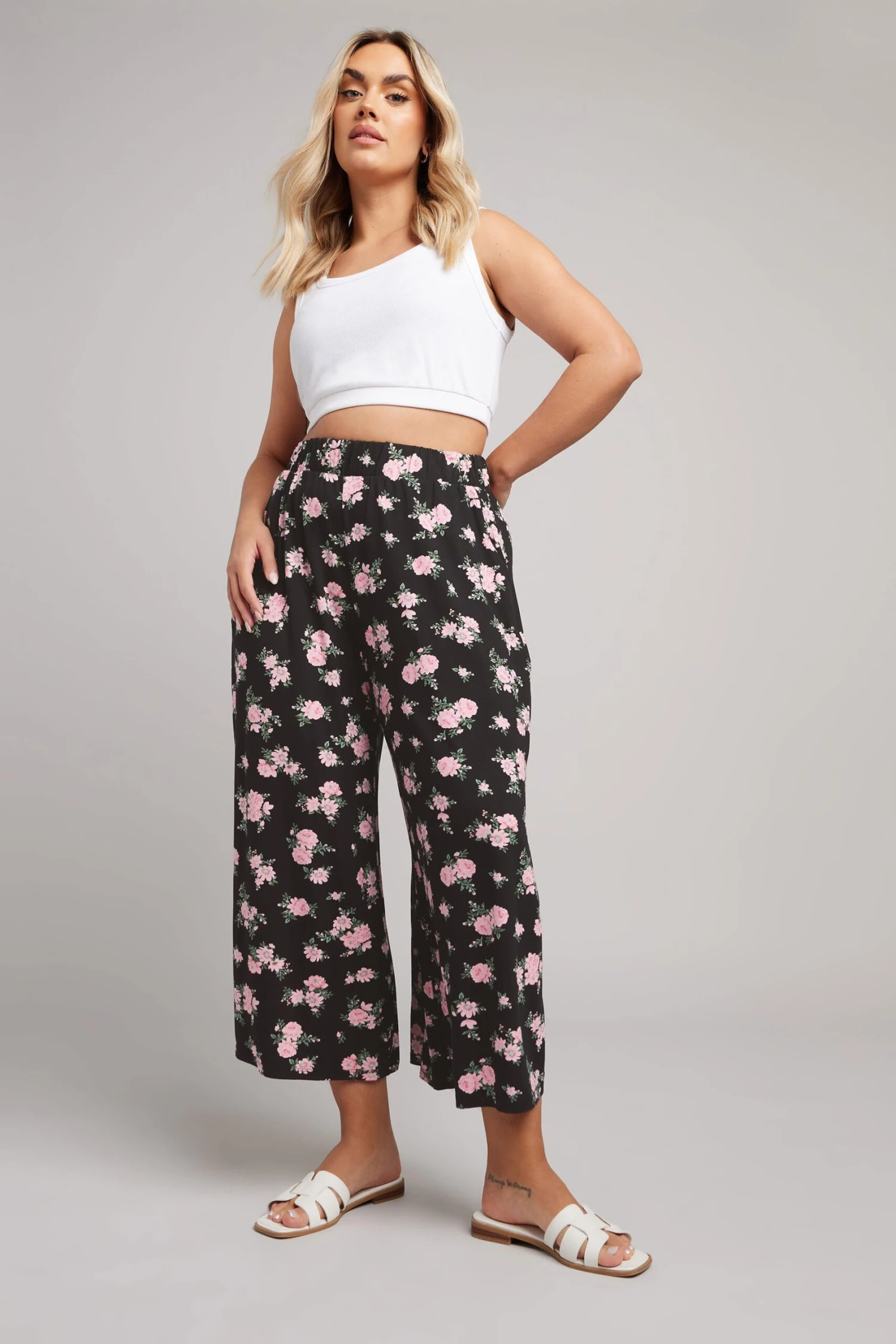 YOURS - Pantalon Jupe-Culotte Noir Floral Midaxi 3 YOURS - Pantalon Jupe-Culotte Noir Floral Midaxi