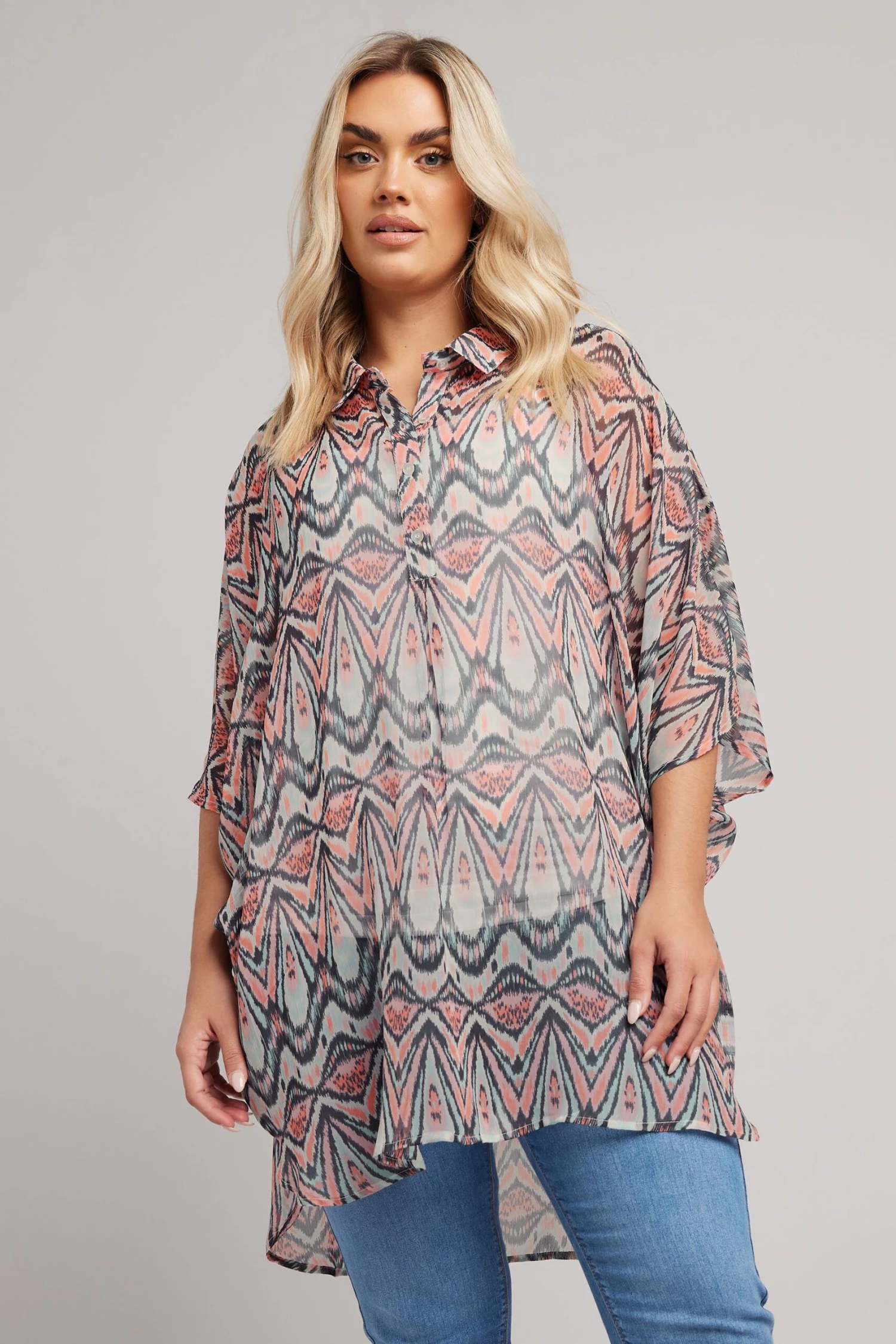 YOURS - Chemisier Oversize Bleu & Rose Abstrait En Filet 3 YOURS - Chemisier Oversize Bleu & Rose Abstrait En Filet