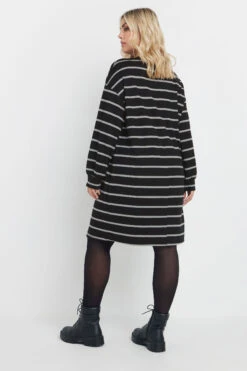 YOURS Curve Robe Pull à Rayures Noires Et Grises YOURS Curve 9 YOURS Curve Robe Pull à Rayures Noires Et Grises YOURS Curve -Evans Boutique d2e6efbe b7da 40 303929 C