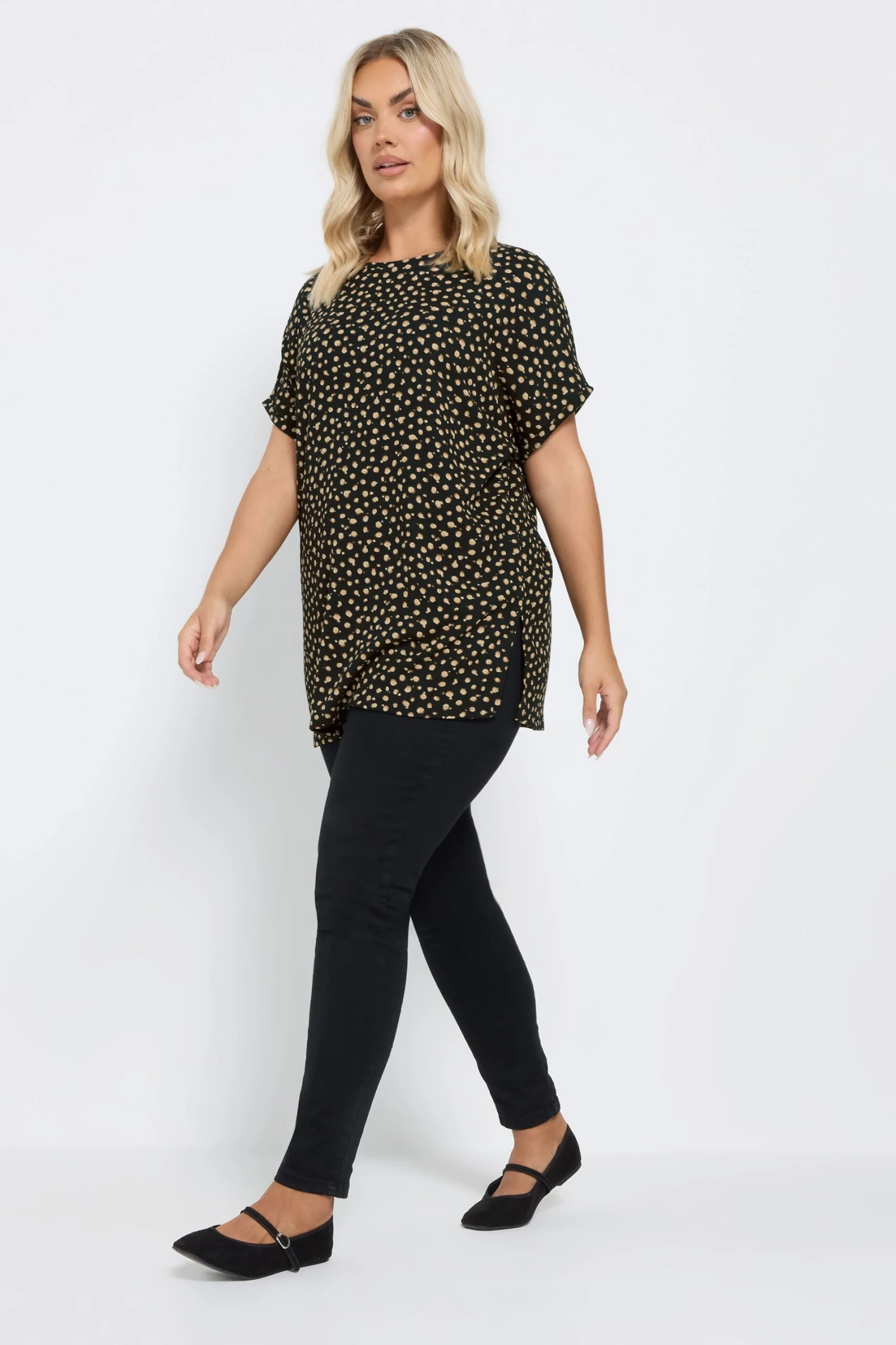 YOURS - Top Noir Manches Courtes Design Pois 4 YOURS - Top Noir Manches Courtes Design Pois – Image 2