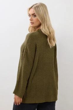 YOURS Curve Pull à Manches Boutonnées Vert Kaki 9 YOURS Curve Pull à Manches Boutonnées Vert Kaki -Evans Boutique d3de2095 34c2 4a 280723 C