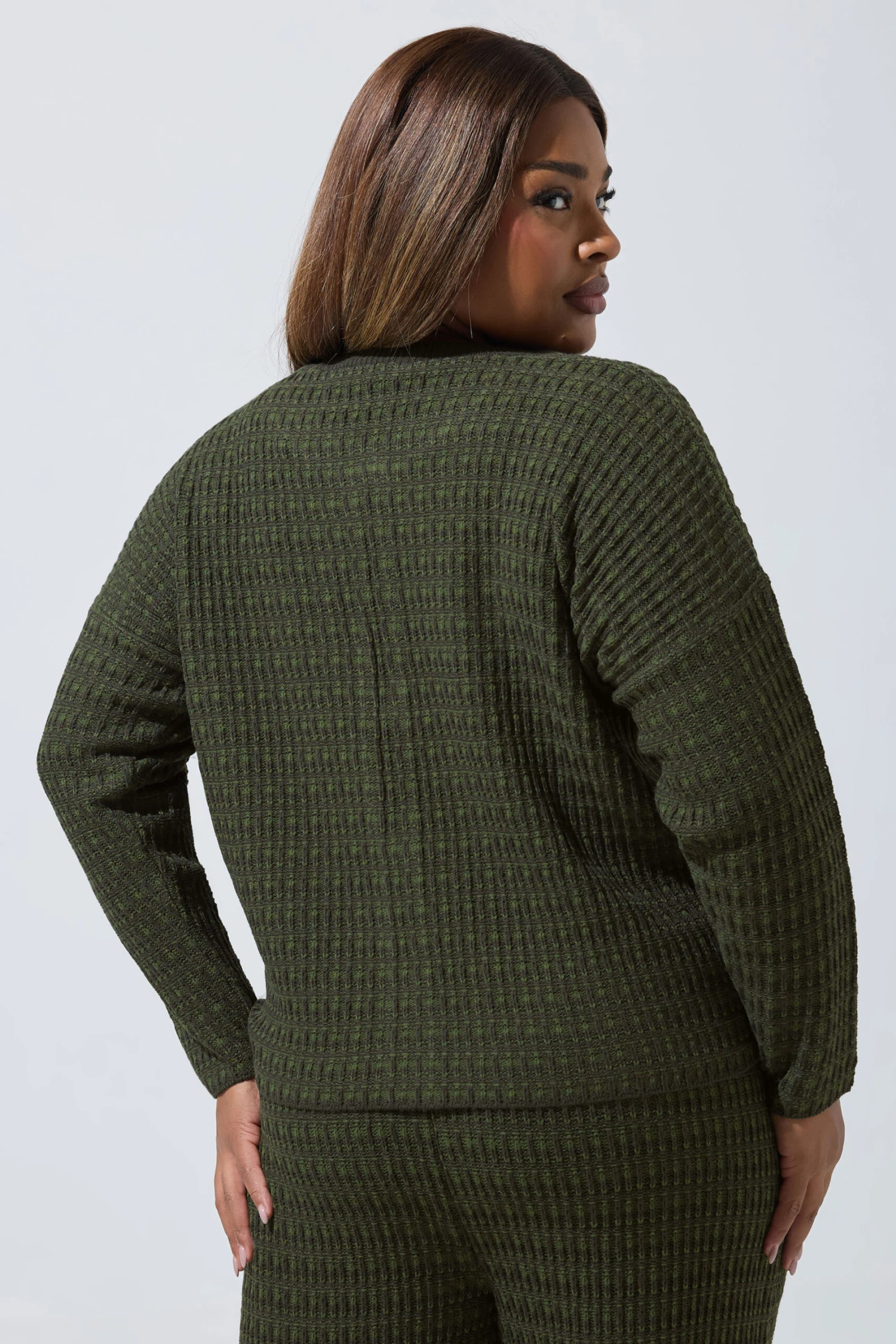 LIMITED COLLECTION Curve Cardigan Curve Kaki Vert Boucle 5 LIMITED COLLECTION Curve Cardigan Curve Kaki Vert Boucle – Image 3