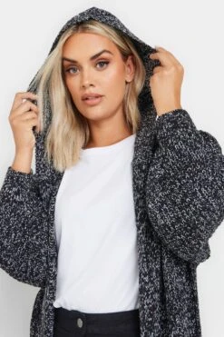 YOURS - Cardigan Gris Maxi En Maille à Capuche 10 YOURS - Cardigan Gris Maxi En Maille à Capuche -Evans Boutique d8cb0884 c732 4d 280402 D