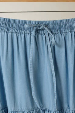 EVANS Curve Light Blue Lyocell Denim Tiered Skirt -Evans Boutique d8f96893 e9e4 4c 616011 P1
